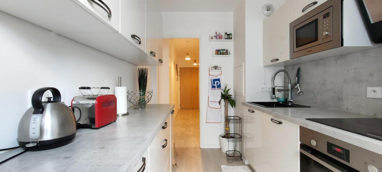 Апартаменты Chic Apart With Parking Near Paris Эпине-сюр-Сена Экстерьер фото